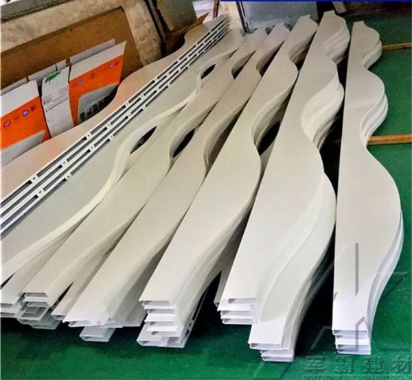 弧形铝方通产品